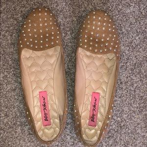Studded flats